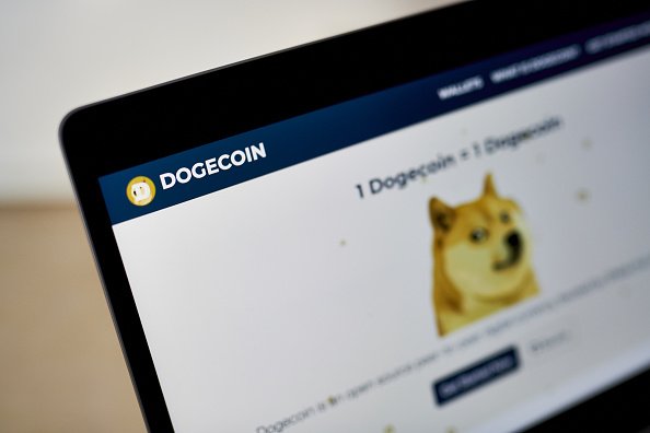 Analista Revela: Dogecoin e outras criptomoedas podem ter uma nova alta de mais de 49%