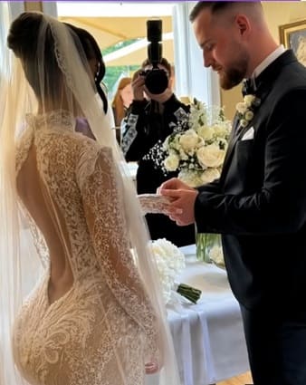 Foi um casamento lindo até ele descobrir que sua noiva era uma…