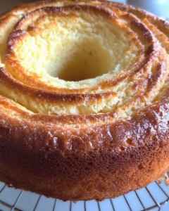 Bolo de Iogurte Simples